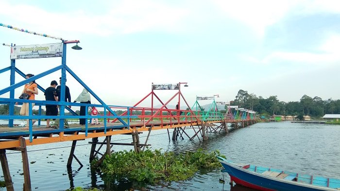 Alasan Pambakal Mandi Kapau Barat Kembangkan Destinasi Wisata Danau Tamiang    